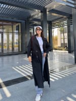 Long trench coat in black 