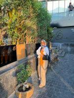 Flowy pants in latte