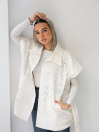 Broderie Anglaise vest