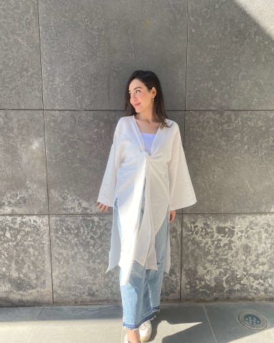 Front tie cardigan in white 