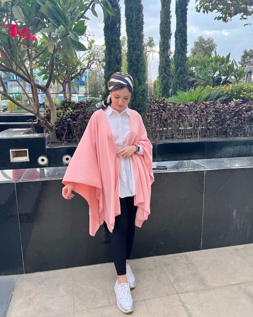 Lissa cape in pink