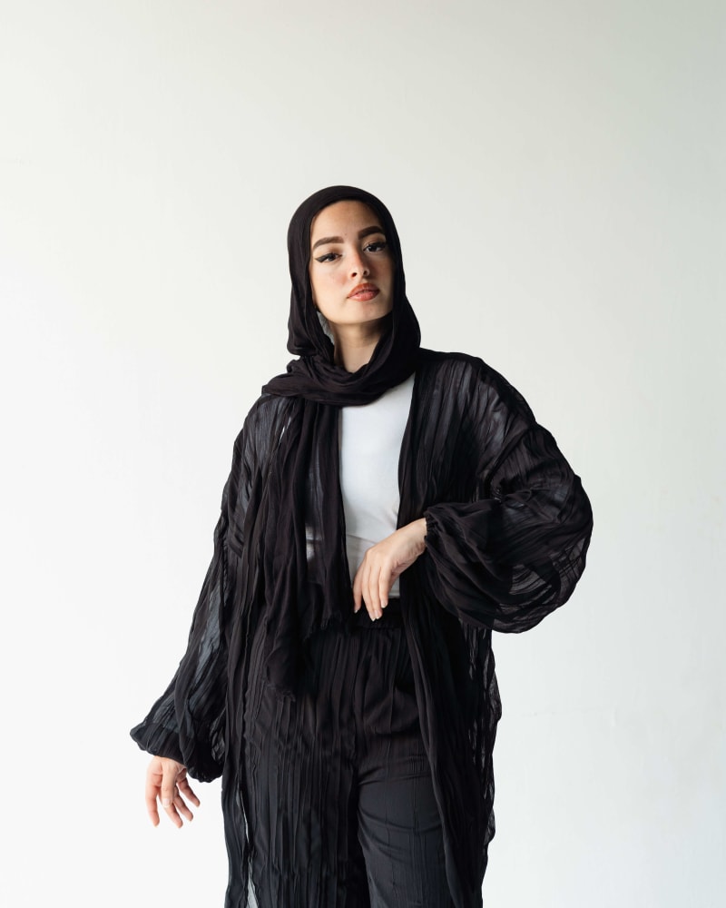 Chiffon Pleated kimono in black 