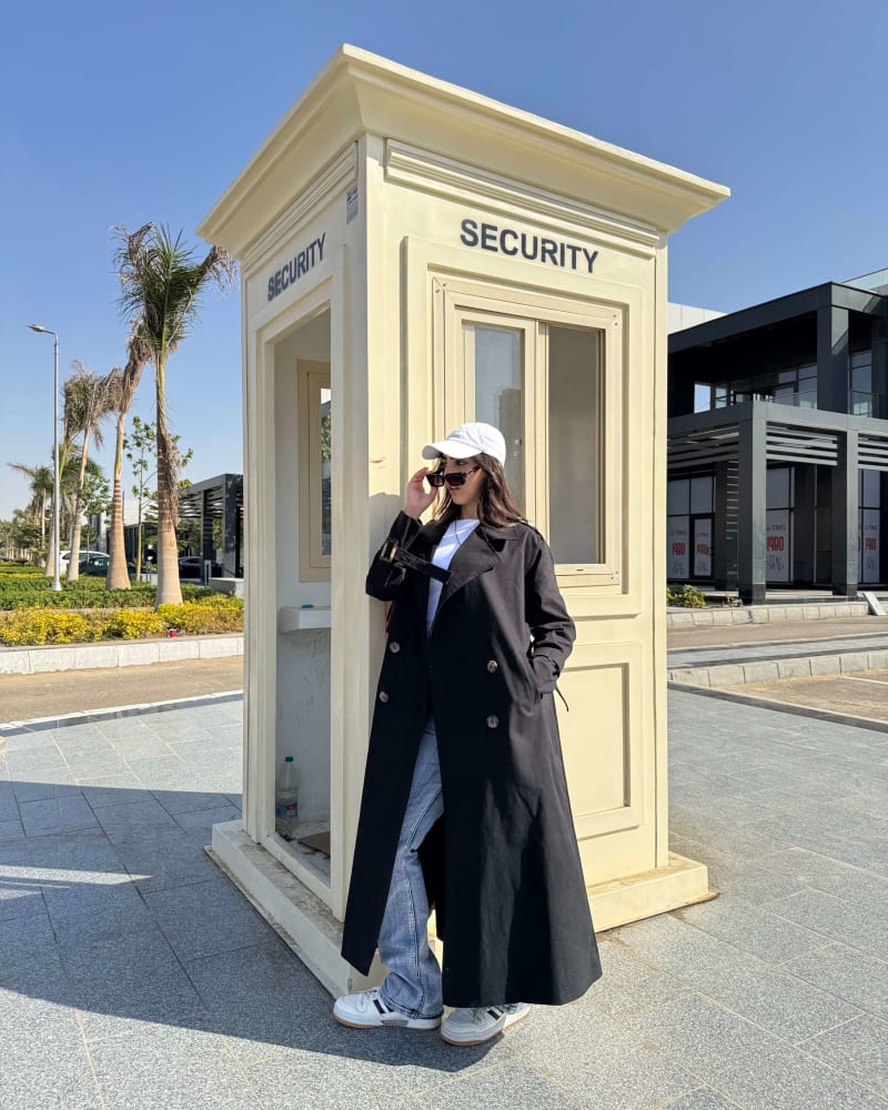 Long trench coat in black 