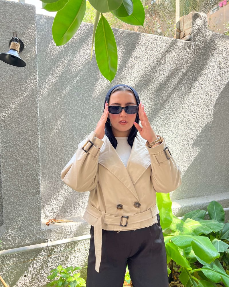 Cropped trench coat in beige