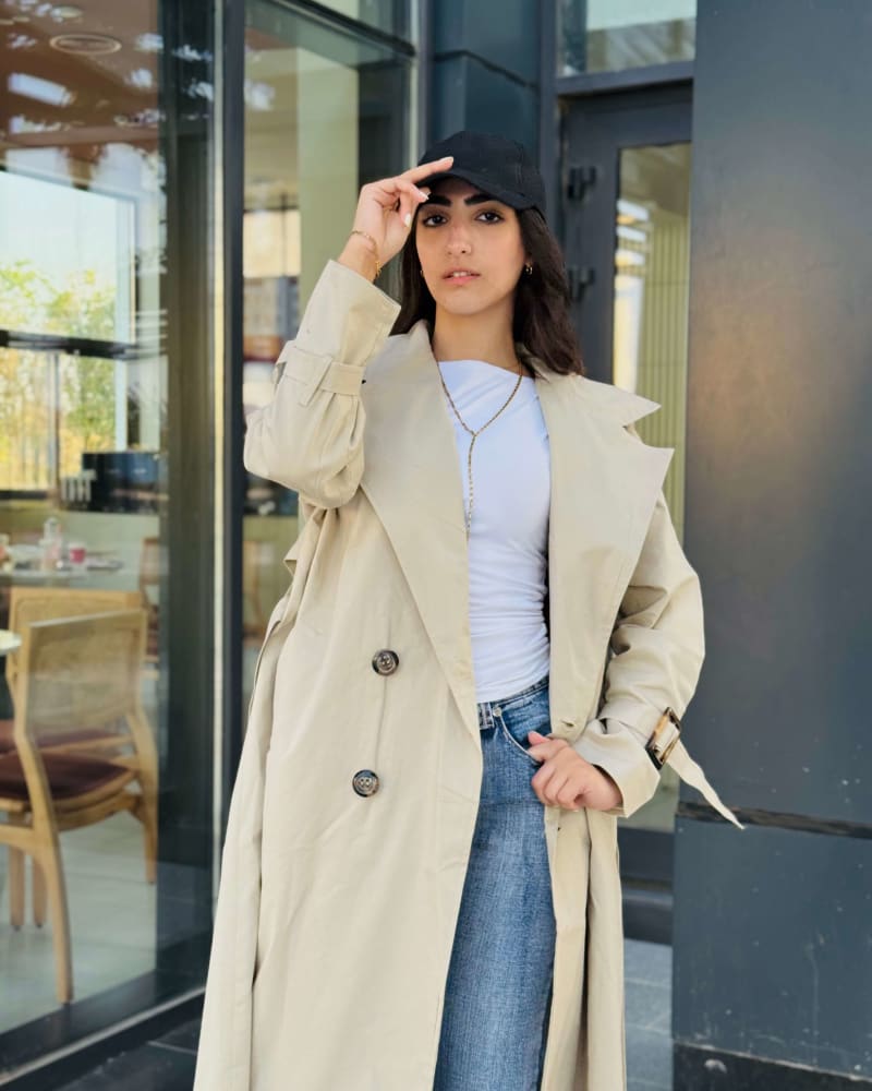 Long Trench coat in beige 