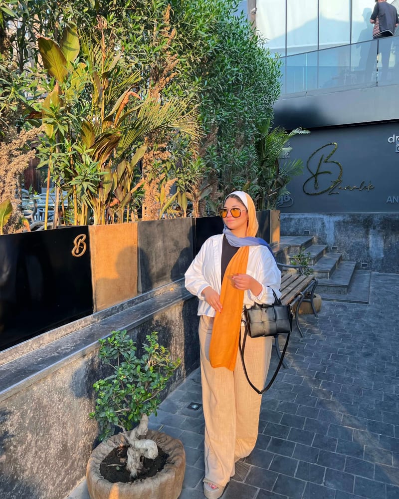 Flowy pants in latte