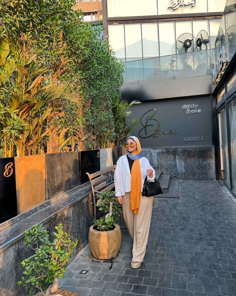 Flowy pants in latte