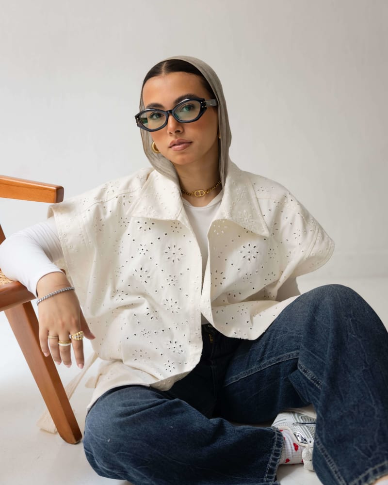 Broderie Anglaise vest